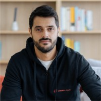 Virgílio (“V”) Bento